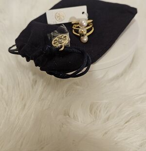 Tory Burch Kira Stackable Ring  With Dustbag. NWT